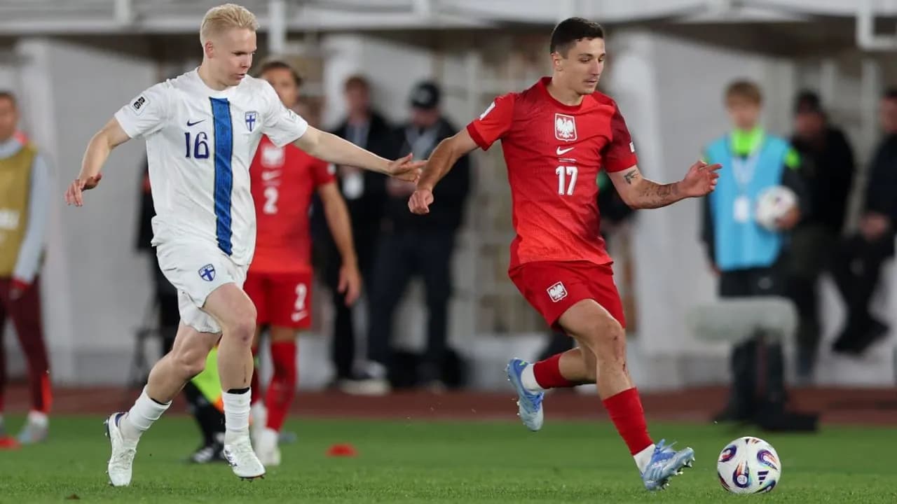 Kto jutro gra w piłkę nożną? Sprawdź, które mecze czekają na Ciebie