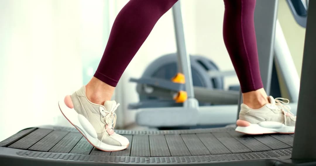 Jak biegać na bieżni żeby spalić tłuszcz i osiągnąć szybkie efekty